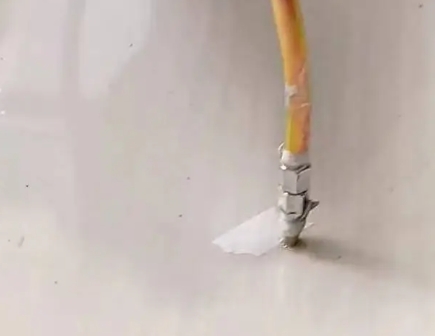 汉中瓷砖空鼓维修公司专业解答在瓷砖铺贴过程中，如果使用的砂料过粗（如全部使用了粗砂），可能会导致以下问题